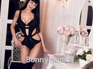 Bonny_Monica