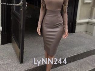 LyNN244