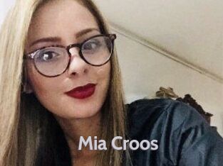 Mia_Croos