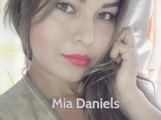 Mia_Daniels