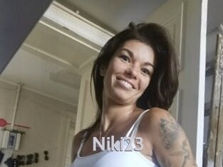 Niki23